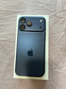 iPhone 17 pro max in good condition for sale!