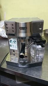 De'Longhi coffee machine 