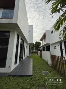 Semi-Detached House For Sale in Kota Kemuning,SGR
