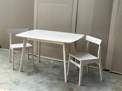 1+4 Dining Table 