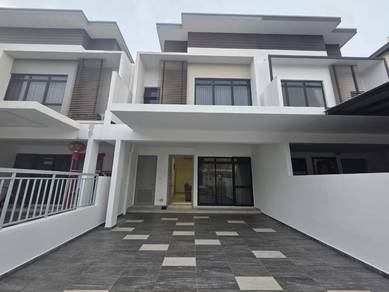 2-storey Terraced House For Sale in Horizon Hills,JHR