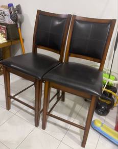 2 pcs Solid Wood Bar Stools / High Dining Chairs