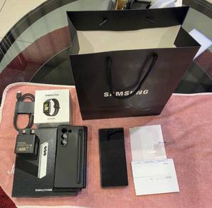 Samsung Galaxy Z Fold 6 - 256 GB (FOC NEW FIT 3)