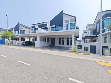 Semi-Detached House For Sale in Ujong Pasir,MLK