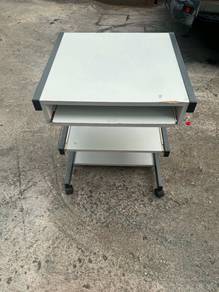 2ft Mobile Steel Frame Meja Rack Computer Table