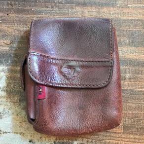 Rav leather pouch