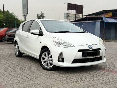 Toyota Prius c (HYBRID) in Petaling Jaya, SGR