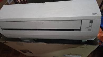1.5hp daikin non inverter AC full set with remote