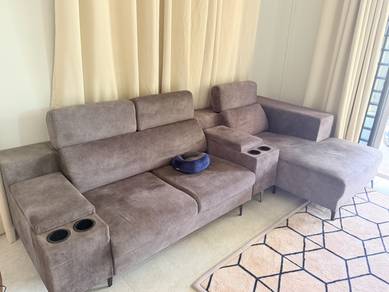 sofa L untuk dilepaskan. besar dan ada 2 kompatmen