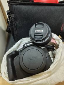 Canon R50