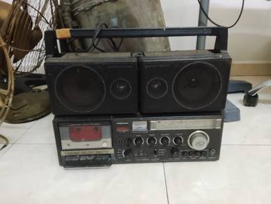 Toshiba 1 4-Band Radio Cassette Recorder RT-8740