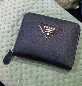 Preloved Prada wallet 