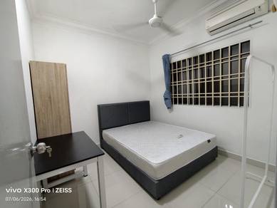 Room in Puchong, SGR