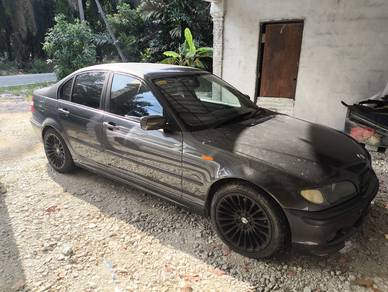 BMW 318i 18i (CKD) in Batu Pahat, JHR