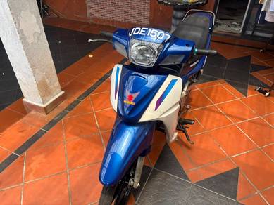 Suzuki RGV