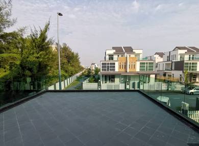 Bungalow House For Sale in Klebang,MLK