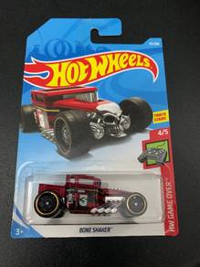 Hot Wheels Bone Shaker Red