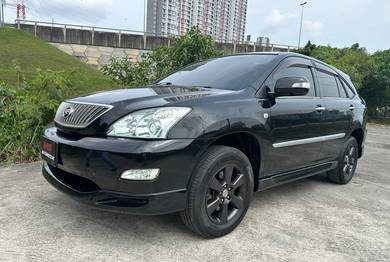 Toyota Harrier 240G in Salak Selatan, KUL