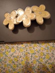 (二手 2nd hand) 奶白髮夾 cream hair clip