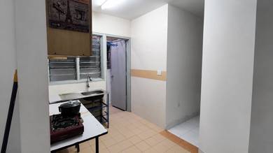 Apartment For Sale in Flora Damansara