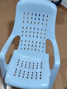 Plastic chair