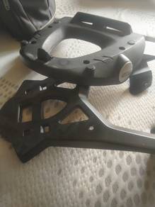 Lc135 v2-v7 rack and givi platform
