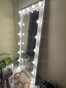 makeup mirror