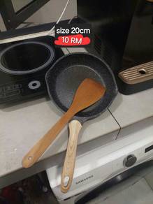 Frying Pan with Spatula 