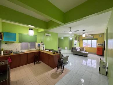 Condominium For Sale in Oakleaf Park
