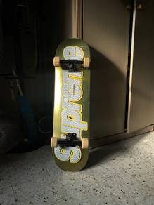 Supreme skateboard (gold printed)