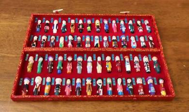 Patung Chinese costume figurines