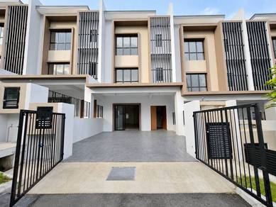 3-storey Terraced House For Sale in Ampang,SGR
