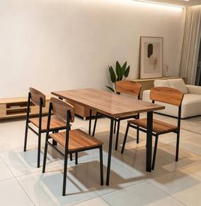 Good Condition Dining Set 1+4 Great Deal!