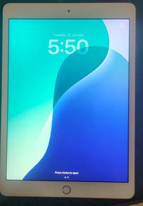 iPad 7th Gen 128GB 10.2-Inch