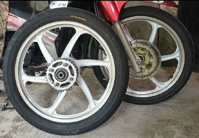 Rim RCB SP688 + Tayar pNp wave125s