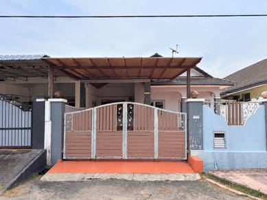 Semi-Detached House For Sale in Senawang,NSN