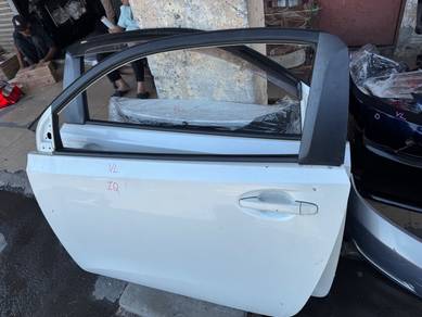 Toyota IQ KGJ10 Pintu Kosong Japan