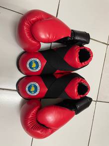 taekwondo gloves and shoes