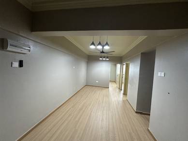 Apartment For Sale in Taman Sri Pinang