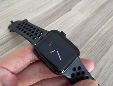 Apple Watch Series 5 Nike+ Edition
