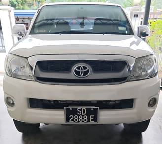 Toyota Hilux G in Kota Kinabalu, SBH