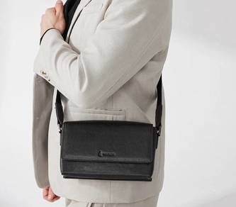 Hush Puppies 2026MAY - Black Turn Over Sling Bag