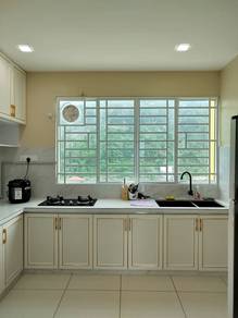 Condominium For Rent in The Retreat Condominium