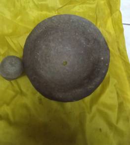 lesung batu berlubang 