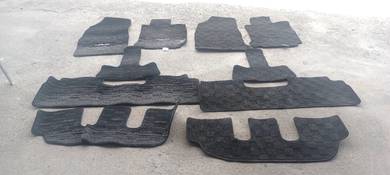 Toyota wish lejen nfl pfl carpet floor mats