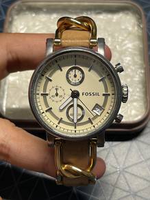 Fossil Analog Woman Watch (1)