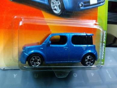 2011 Matchbox Nissan Cube