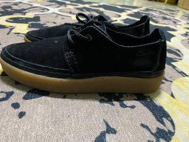 Clarks Oakpark Lace Black Suede
