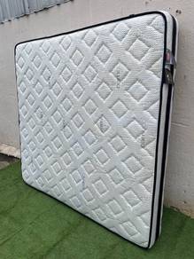 YE77K Tilam King Spring Mattress 9.5" ENGLANDER