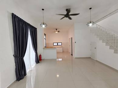 Semi-Detached House For Sale in Puncak Alam,SGR